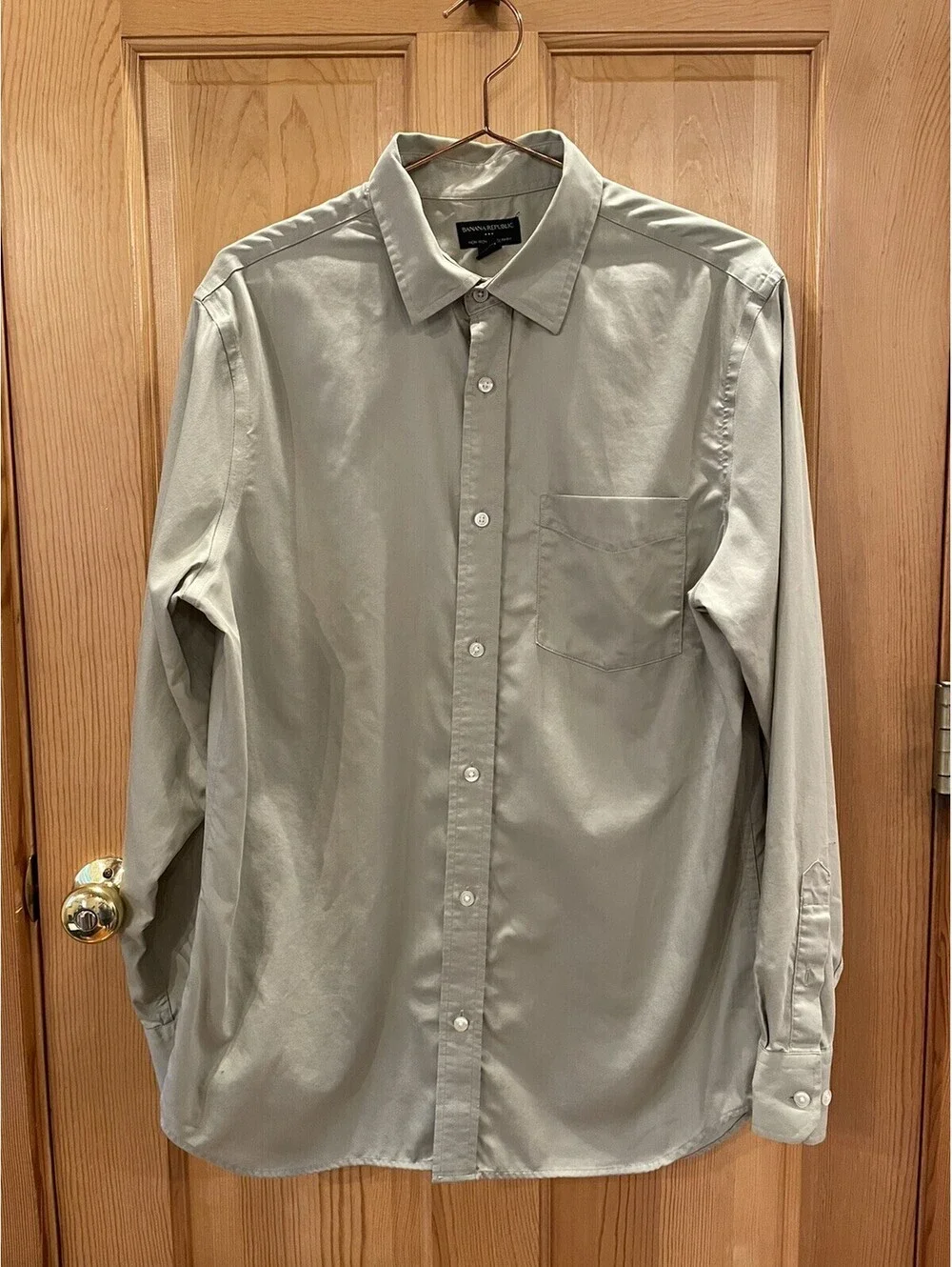 Men’s Banana Republic Button Down non iron Slim Fit Shirt. size 16-16.5 Green.